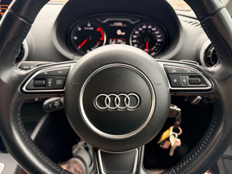 Audi, A3, Hatchback, 2013, Semi-Auto, 1968 (cc), 3 doors