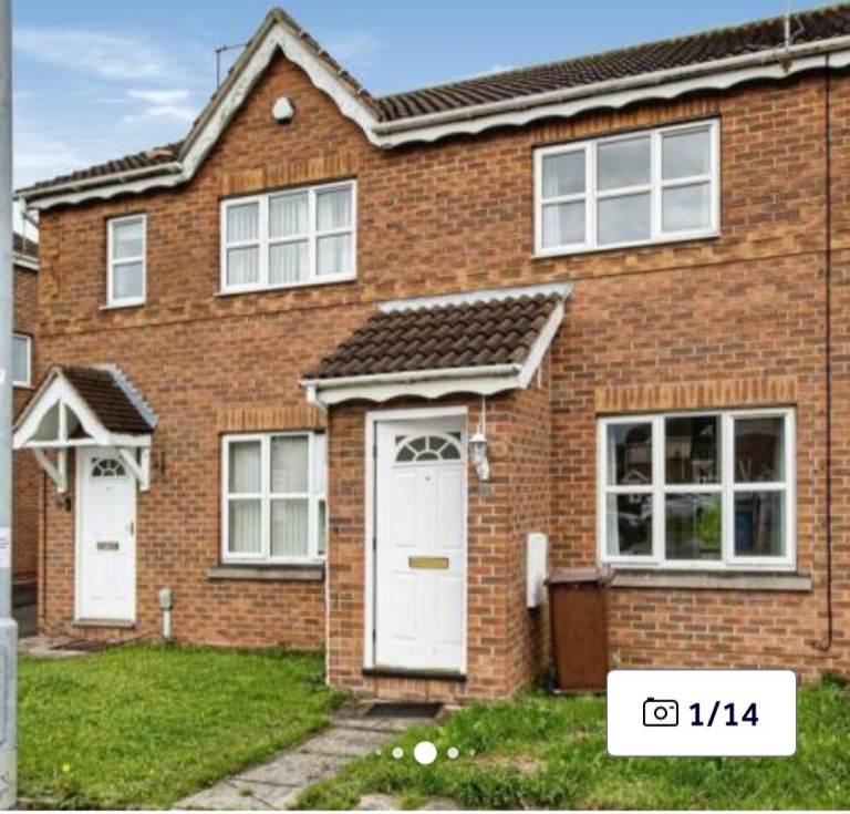 Lovely 2 bed house to let in Mast Drive Victoria Doc Hull 