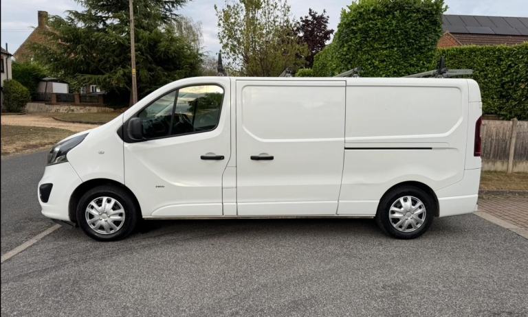 2018 VAUXHALL VIVARO 1.6 Bi-TURBO LWB LONG MOT TOP SPEC LOVELY VAN! BARGAIN! 