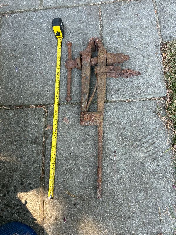 Vintage blacksmiths Metal Leg Vice - Workshop Tool