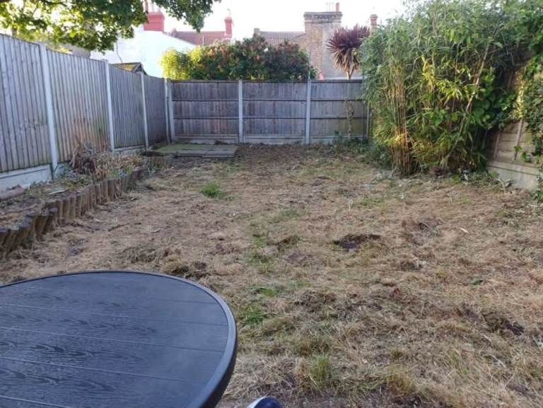 Spacious Double Room in City Centre! Clean Home.