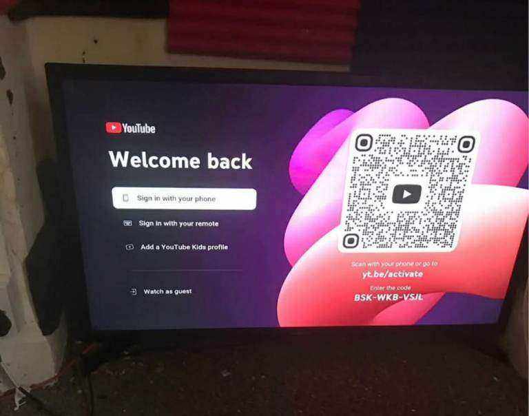 Samsung 32 inch Smart TV - Fully Working - Good Condition - £30 No Offers No Swaps - Cash Only