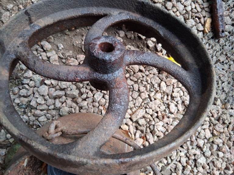 Shepherds Hut - wheels and axels - taken from 19th century shepherds hut