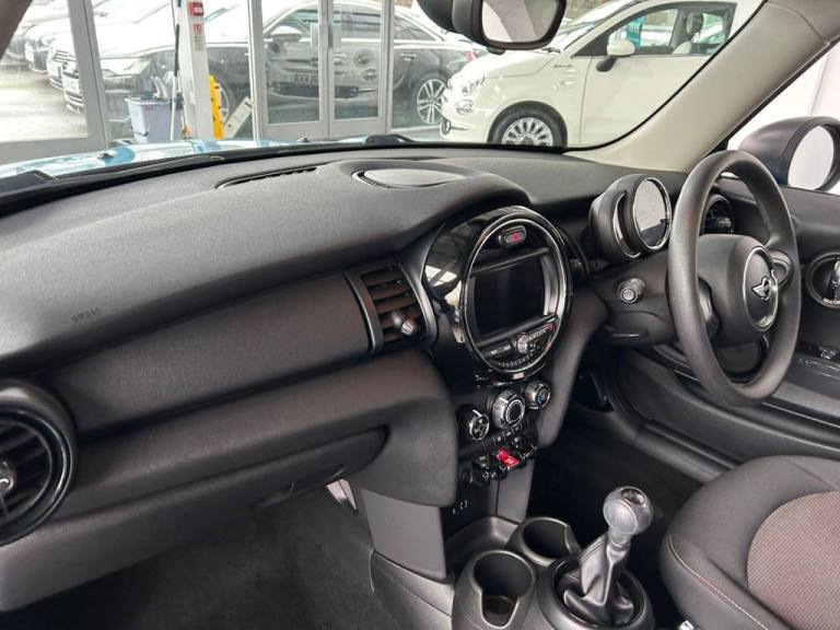 2017 MINI Hatch 1.2 One Hatchback 3dr Petrol Manual Euro 6 (s/s) (102 ps) 2 FORMER OWNERS Hatchba...