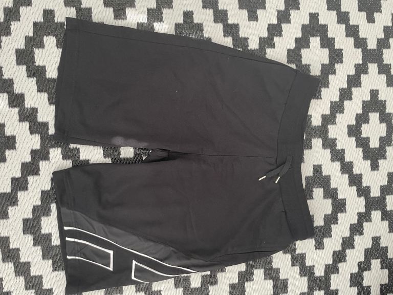 Hermès Men’s Black Drawstring Sweat Shorts Logo Patch Size XL