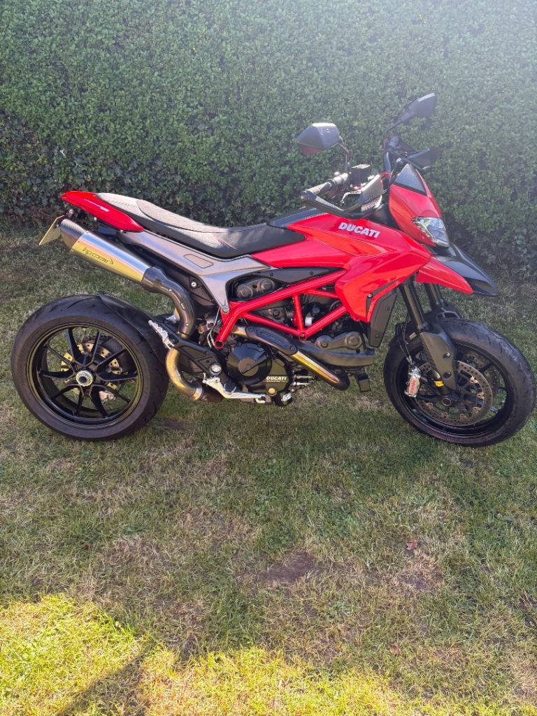 Ducati HYPERMOTARD 939 