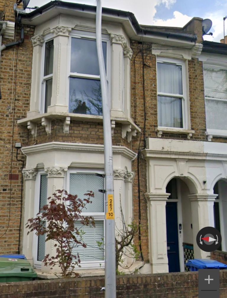 2 bed Victorian First floor split level conversion 