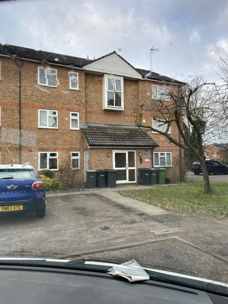 Two bedroom flat to let, Luton Lu32LL