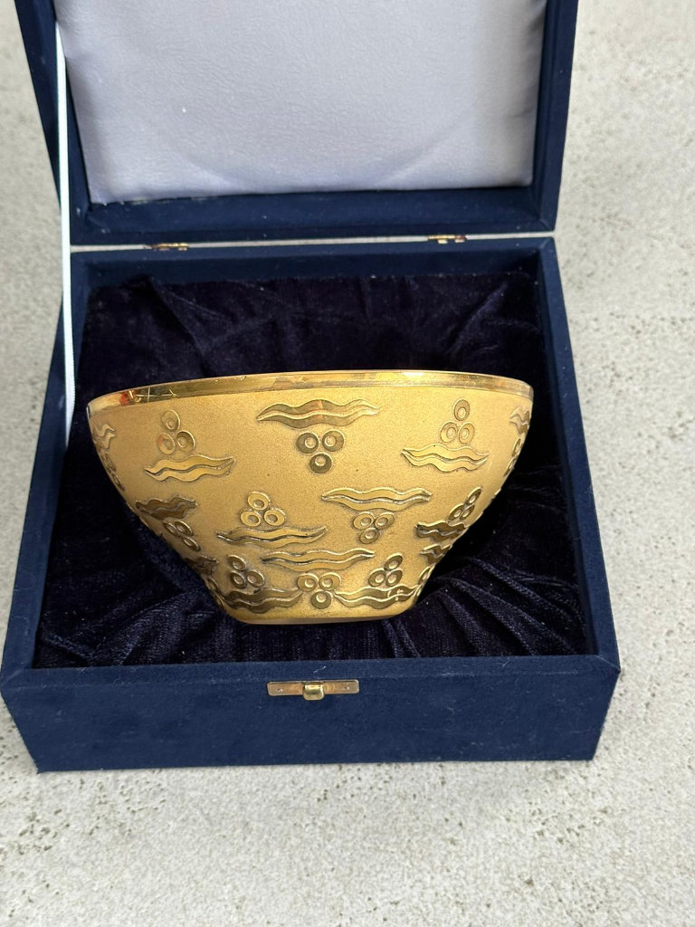 Large Decorative Glass Bowl in Presentation Box