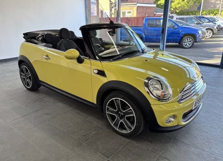 MINI CONVERTIBLE 1.6 Cooper Convertible 2009
