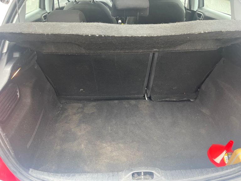 Peugeot, 208, Hatchback, 2012, Manual, 1199 (cc), 5 doors