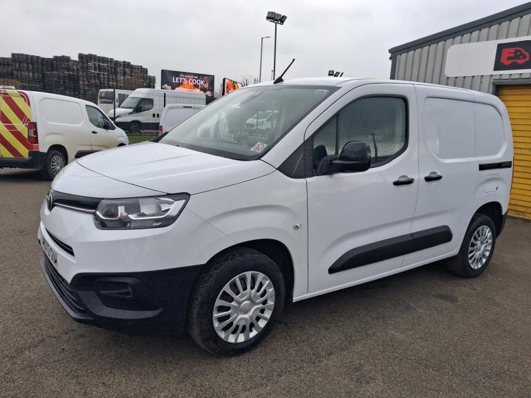 Toyota Proace 2.0D ICON CITY 100 EURO 6 6 DOOR, 3 SEATS