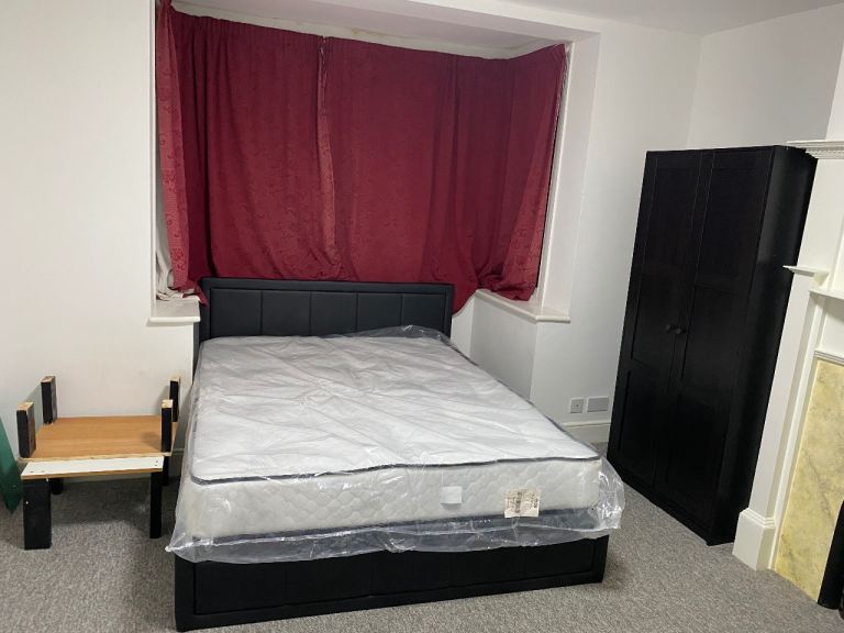 Room to rent 