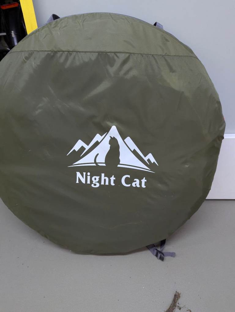 Night Cat 1/2 birth pop up tent