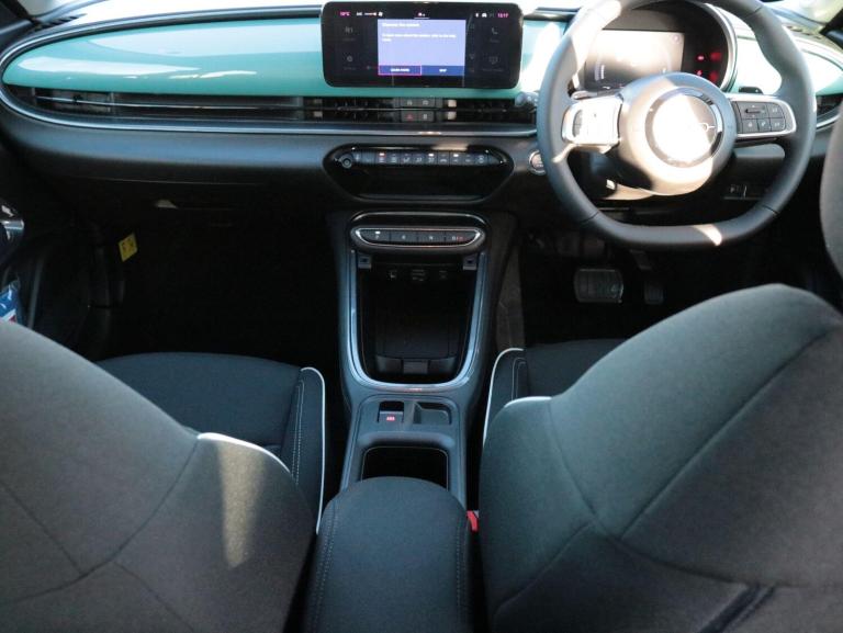 2025 Fiat 600 1.2 Hybrid 48V 136 5dr eDCT-6 HATCHBACK PETROL Automatic