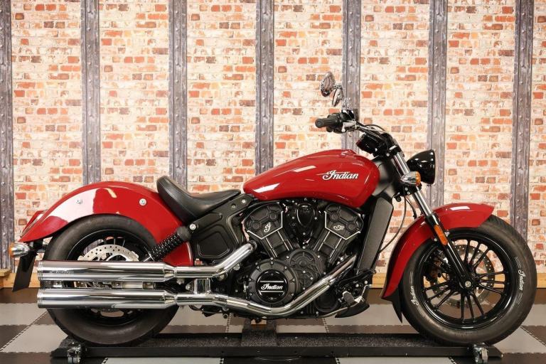2017 INDIAN SCOUT SIXTY 60 - ONLY 2,429 MILES - 2 OWNERS - LOVELY EXAMPLE