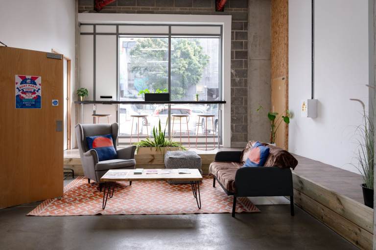 Retail | Shop | Cafe | Bar Restaurant Unit | Creative Space | Commercial Unit in Prime Hackney E9