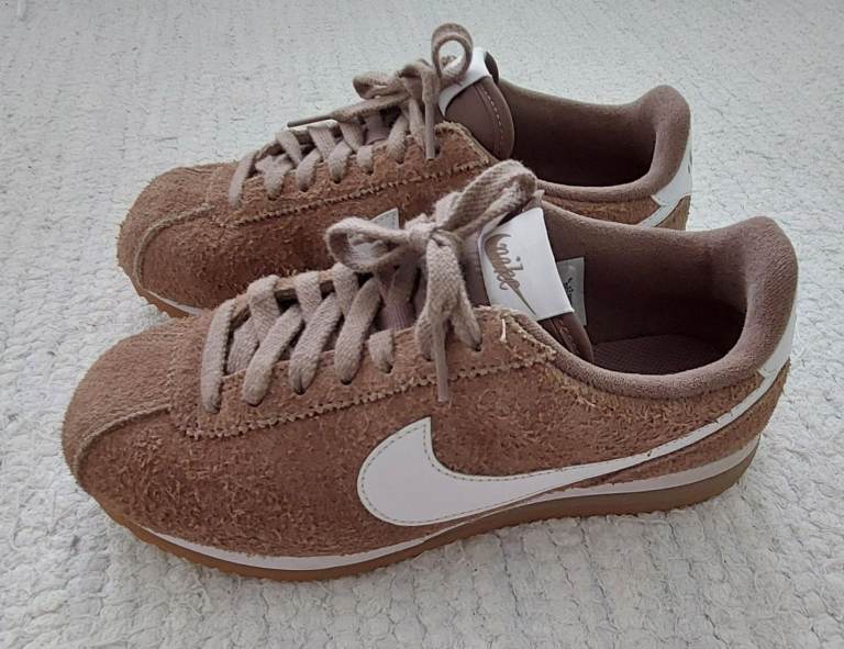 Nike cortez suede