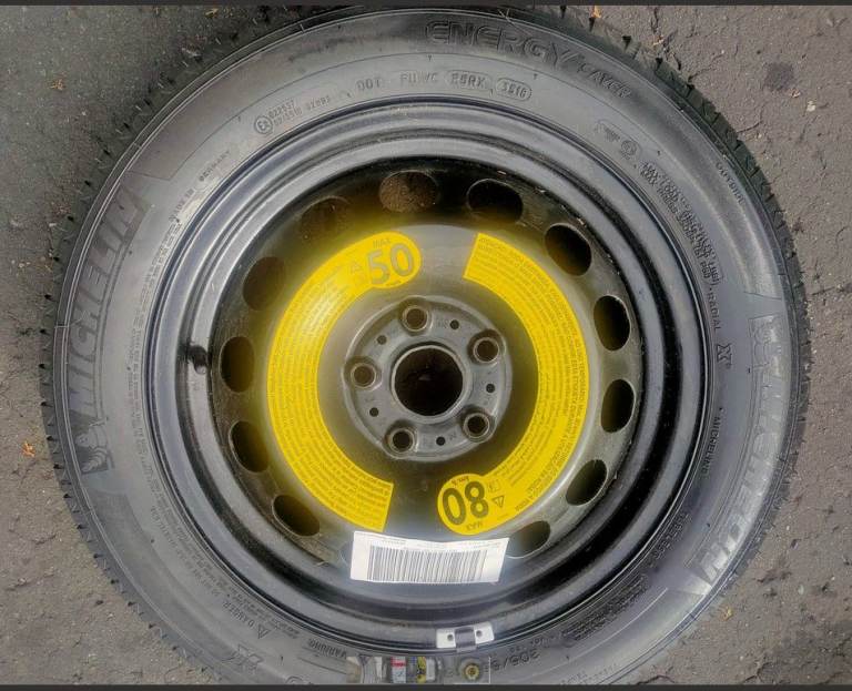 Skoda Superb Space saver wheel & Tyre Never used