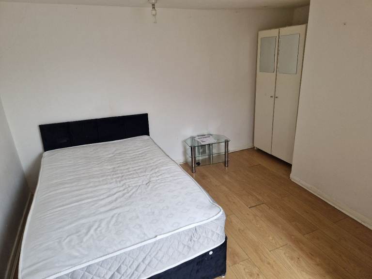 Room to rent hyson green radford road
