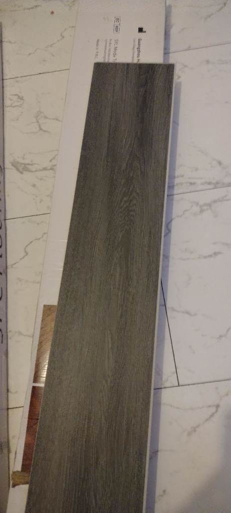 New Grey Wood Effect Vinyl Flooring Planks