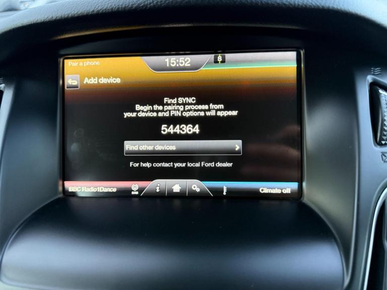 2015 Ford Focus 1.0T EcoBoost Titanium Euro 6 (s/s) 5dr HATCHBACK Petrol Manual