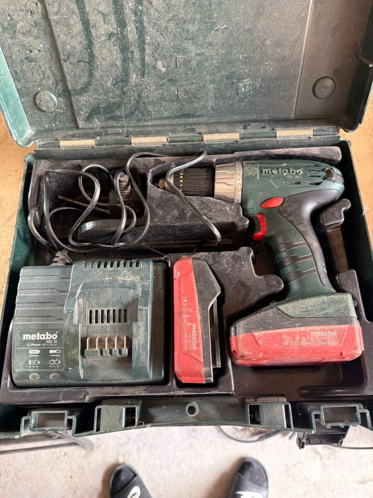 Metabo Cordless Drill with Charger and Battery – Used