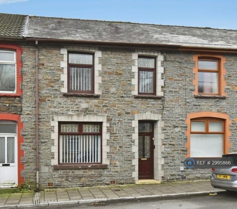 2 bedroom house in Brynmair Road, Aberdare, CF44 (2 bed) (#2995866)