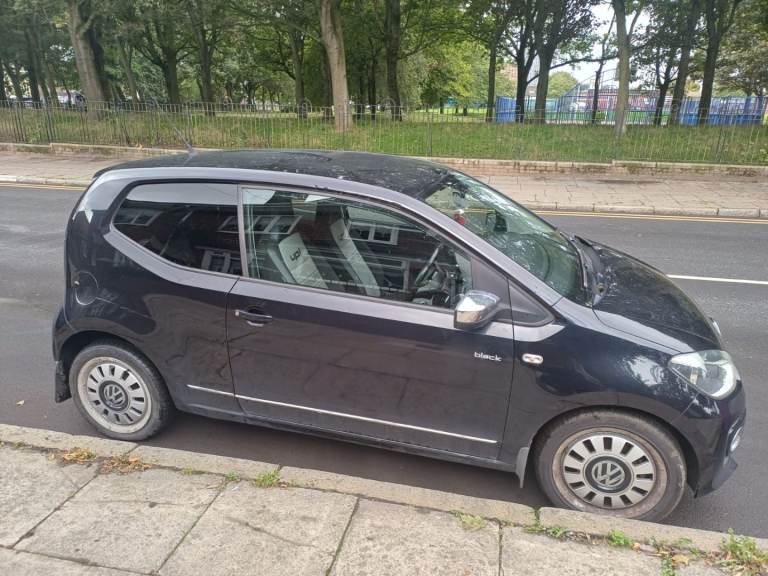 Volkswagen, UP, Hatchback, 2013, Manual, 999 (cc), 3 doors