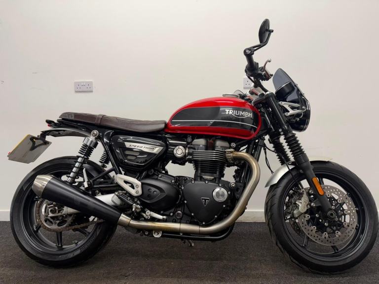 TRIUMPH SPEED TWIN 1200 ** HEATED GRIPS - 2 KEYS - WARRANTY **