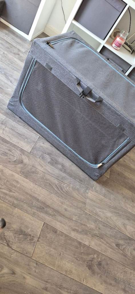 Dog crate 