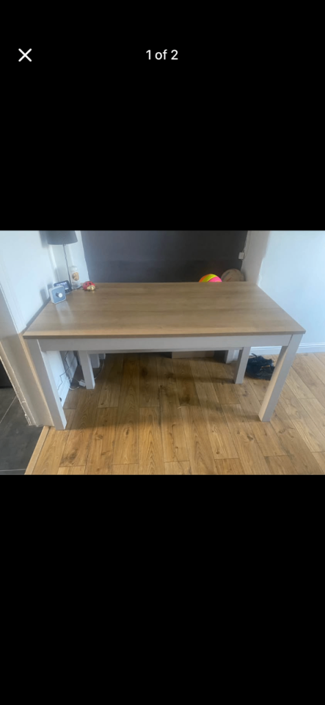 M&S Dining Table with Two Benches – Almost New Condition