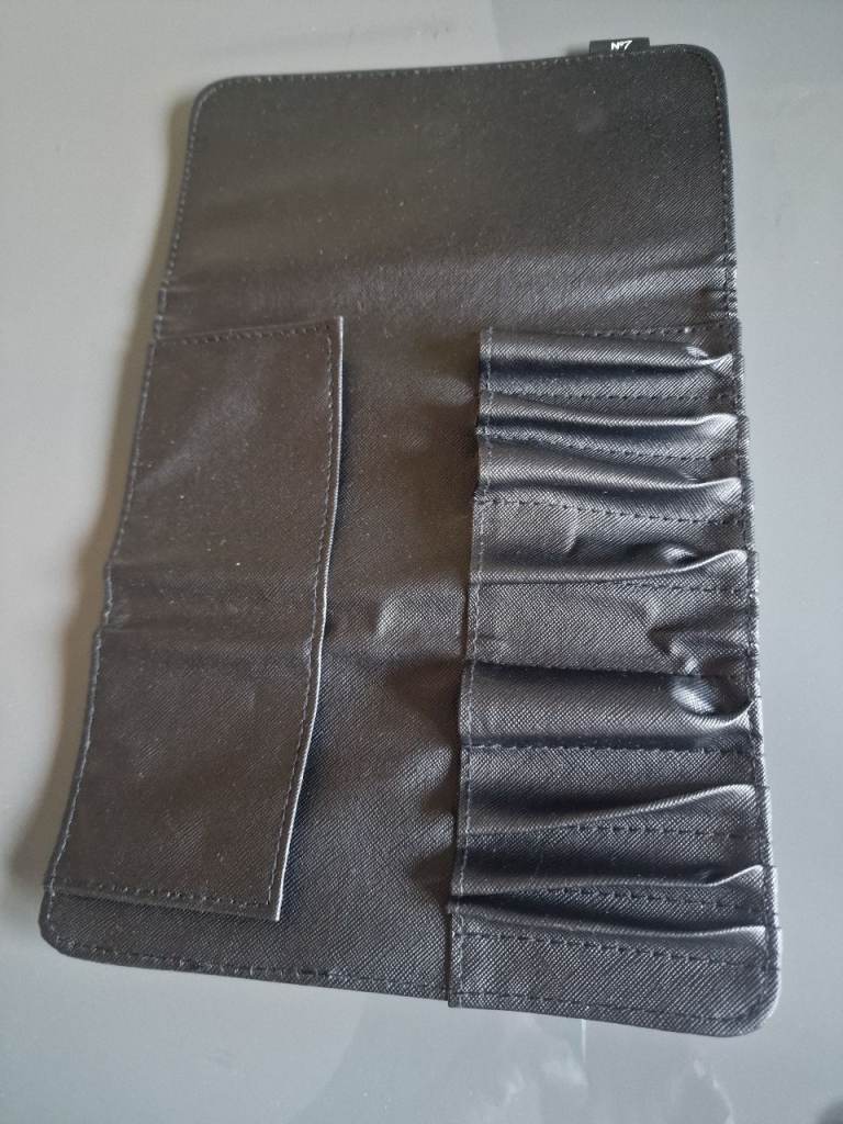 No7 Black Make-up Brush Holder – New