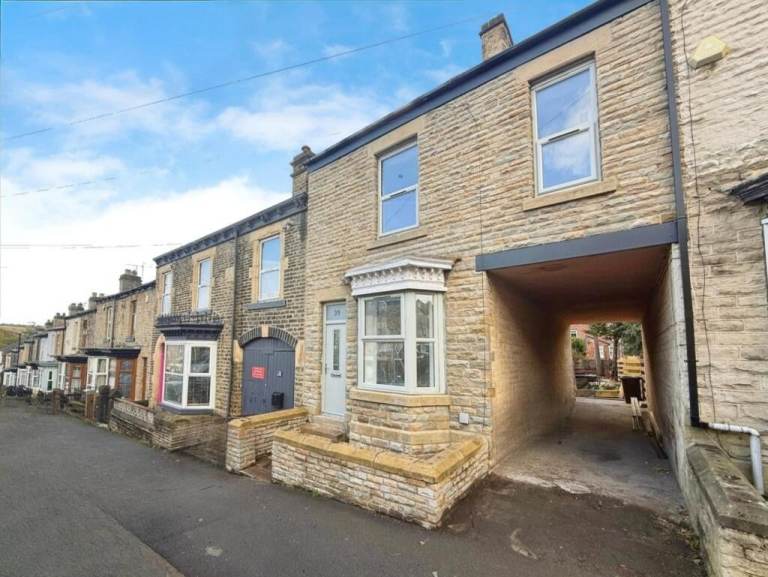 Sunny 3‑Bedroom Terrace in Hillsborough (Sheffield S6) 