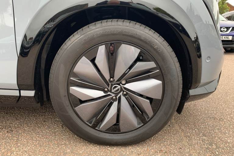 2025 Nissan ARIYA 225kW Evolve 87kWh 22kWCh 5dr e-4ORCE Auto Hatchback Electric Automatic