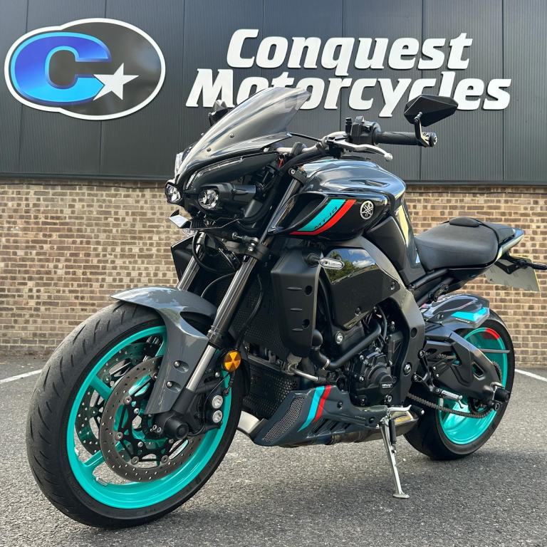 Yamaha MT10 