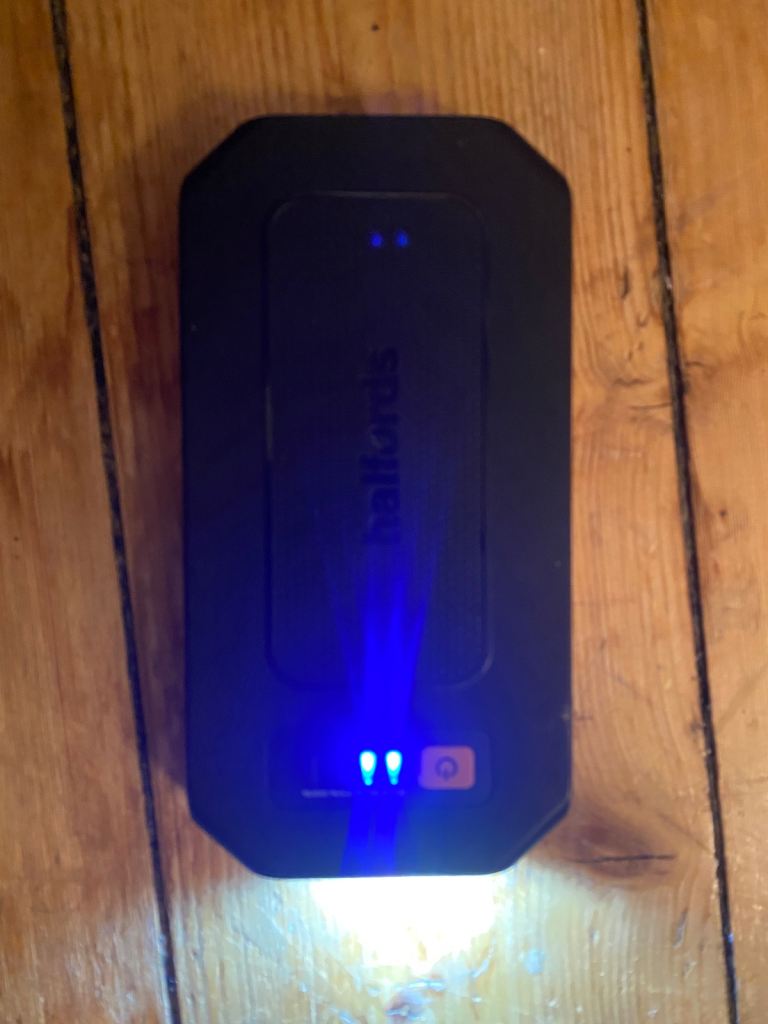 image for Halfords advanced jumps starter and powerbank