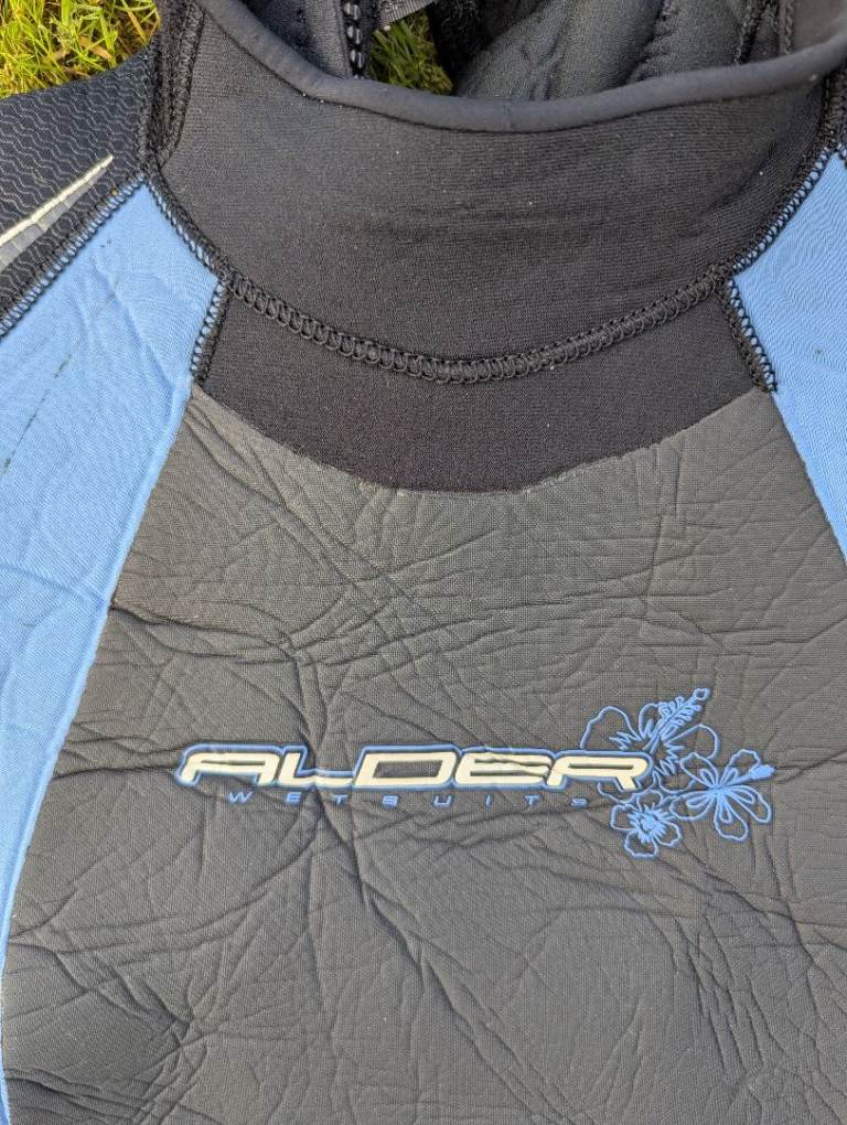 ladys Alder wet suit size 12