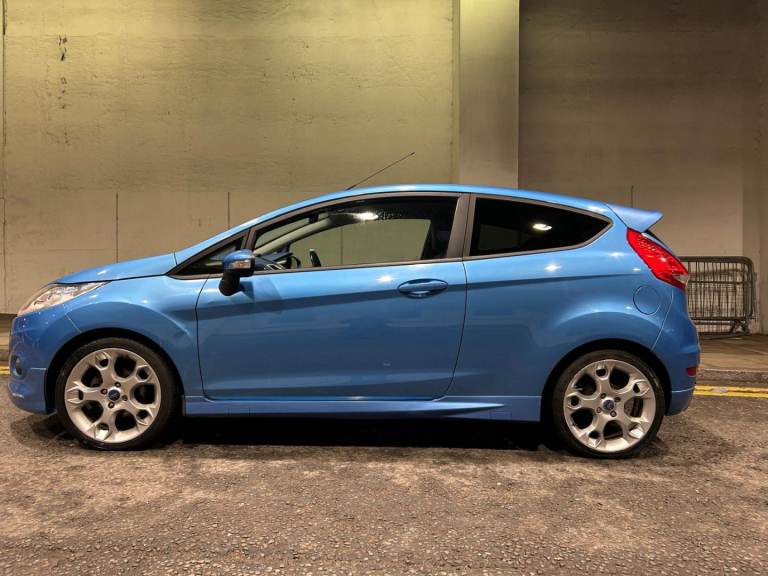 FORD FIESTA INDIVIDUAL 