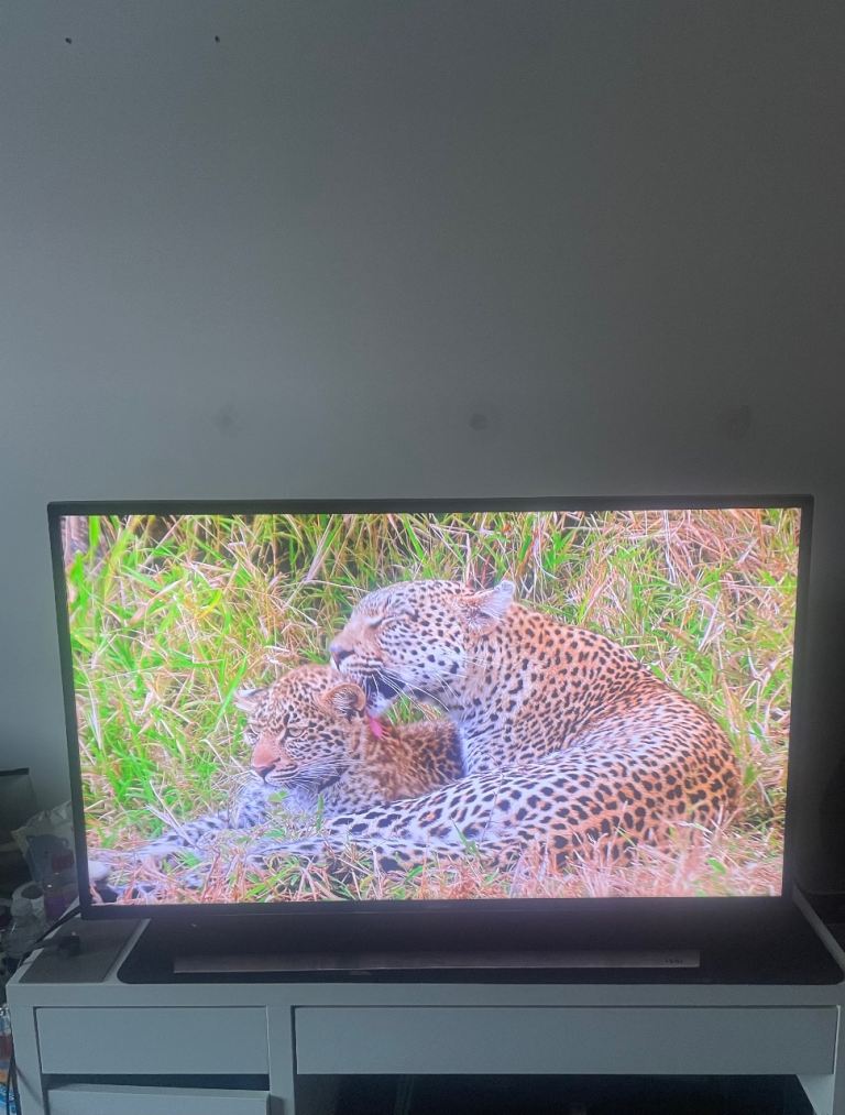 Samsung 40” 4K ultra HD smart TV 