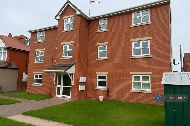 2 bedroom flat in Park Road, Blackpool, FY1 (2 bed) (#2826876)