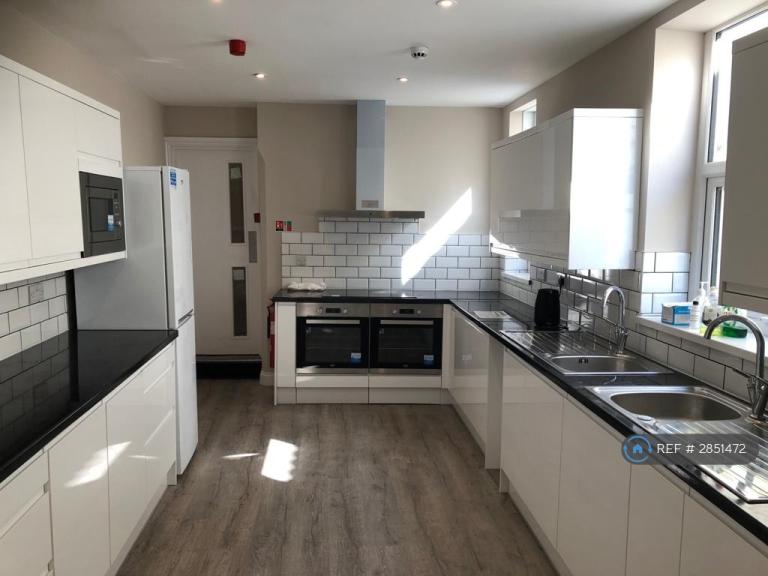 1 bedroom in Worthing Road, Southsea, PO5 (#2851472)