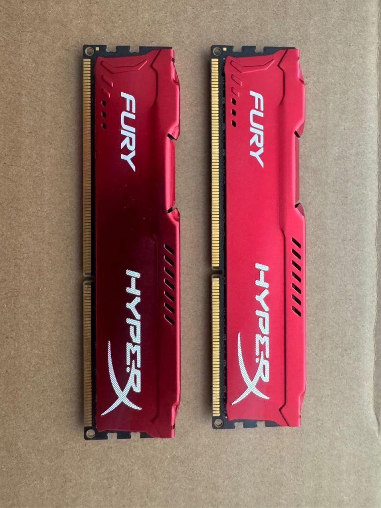 HyperX Fury DDR3 RAM x 2 (16gb) Module – Red, Excellent Condition