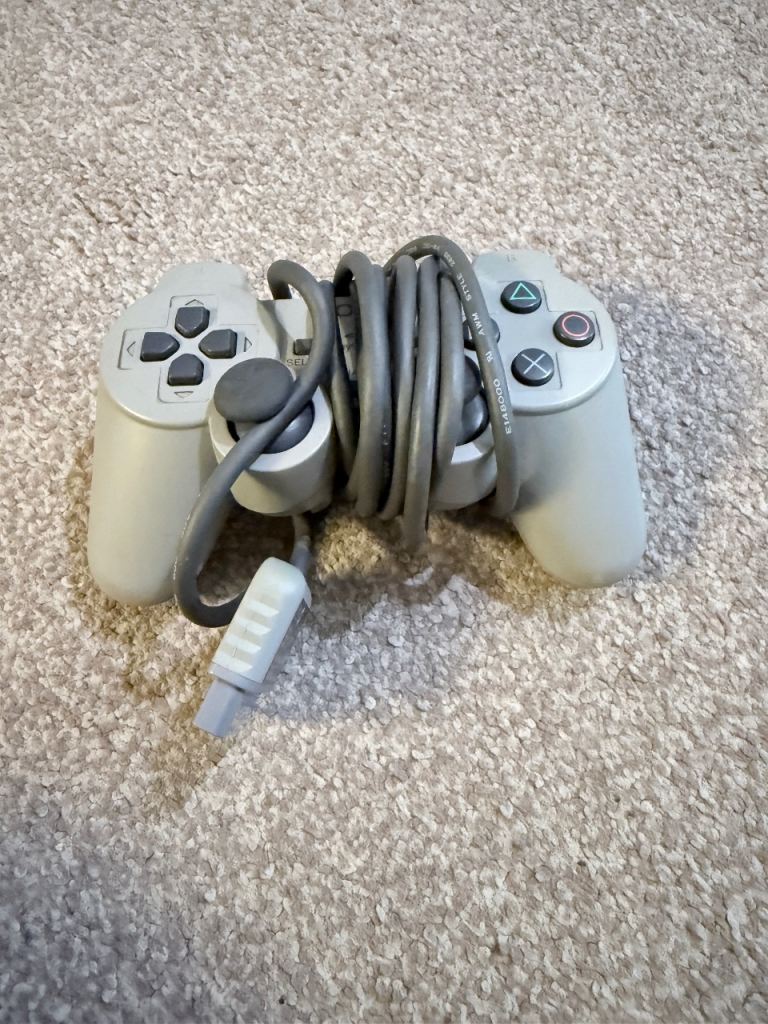 PlayStation 1 SCPH-1200 Sony Analog Wired Controller 