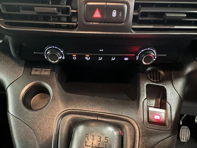 2022 Vauxhall Combo Combo 1.5 Turbo D 2300 Sportive L2 H1 Euro 6 4dr Panel Van Diesel Manual