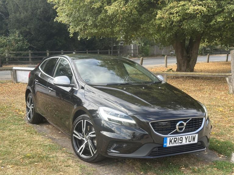 VOLVO V40 1.5 T3 R-Design Edition Pro Auto 2019