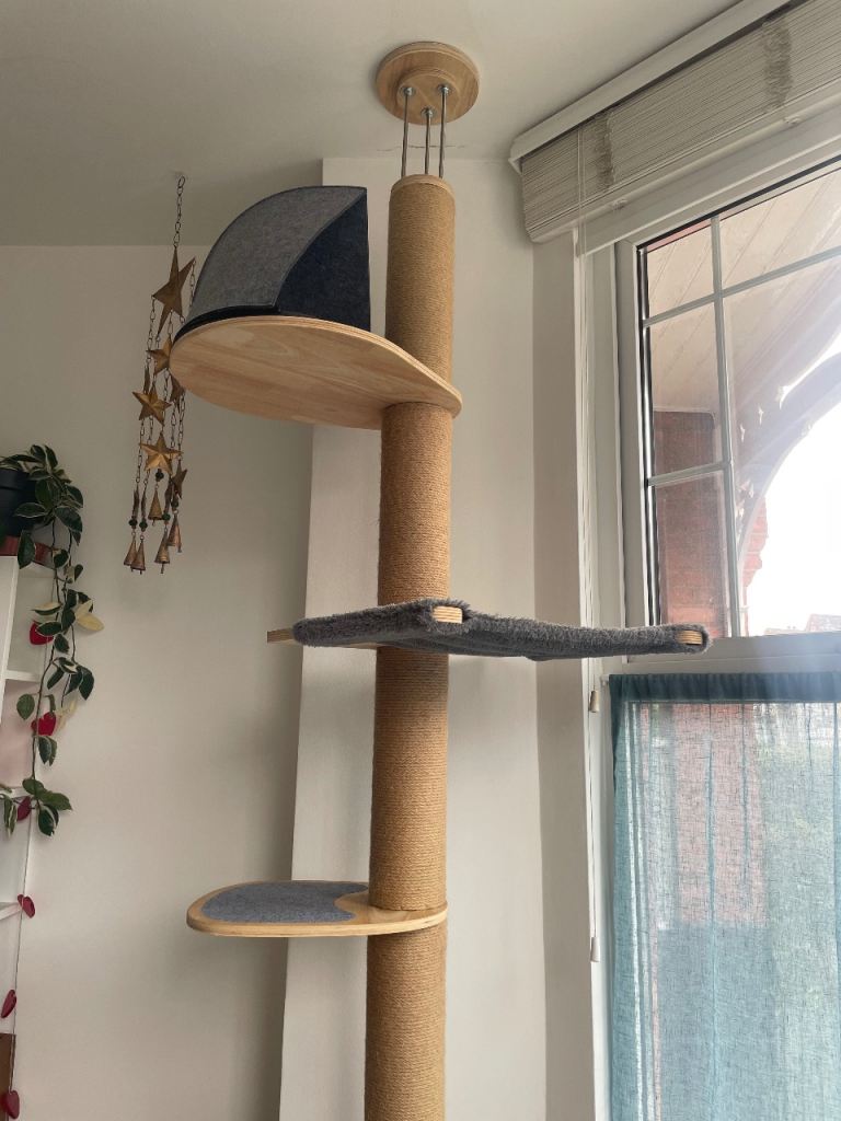 Cat tree