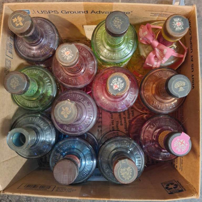 Set of 12 Multicoloured Glass gin Bottles with Stoppers - Good Condition