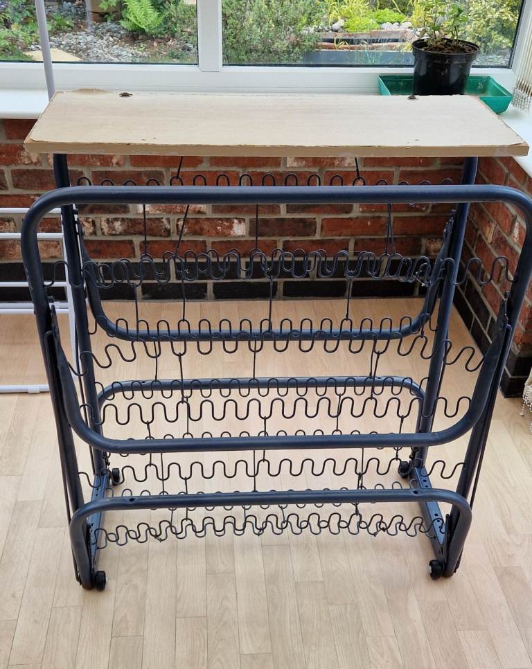 Folding bed frame