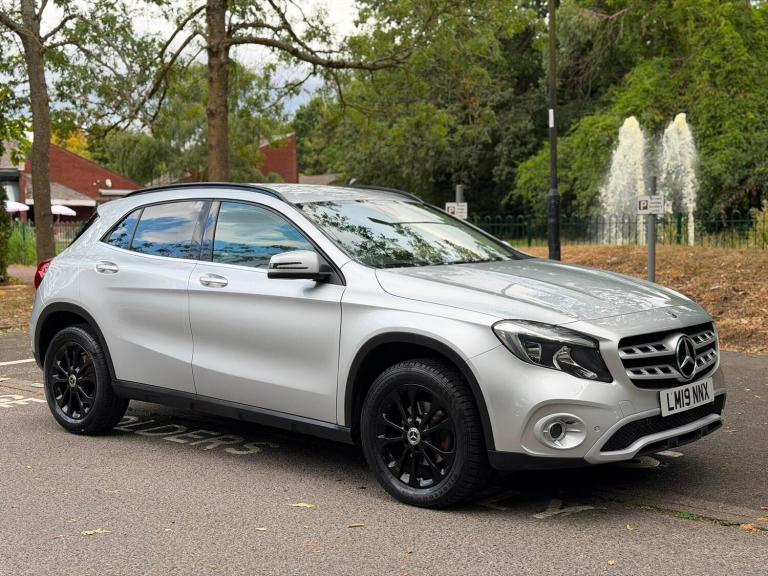 Mercedes-Benz GLA 1.6 GLA200 SE (Executive) 7G-DCT Euro 6 (s/s) 5dr Petrol Automatic